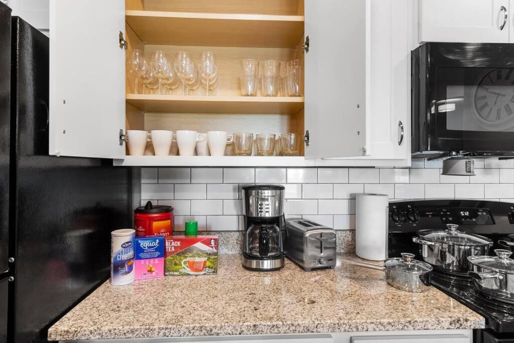 Elegant 2 Bedroom/2 Bath Condo With All Amenities Мельбурн Екстер'єр фото