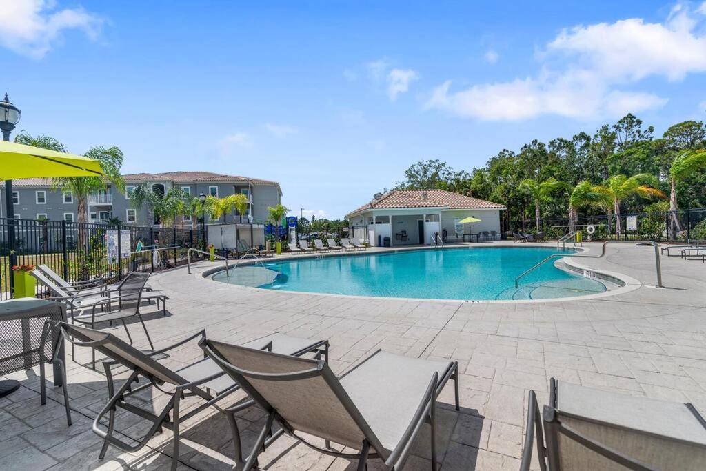 Elegant 2 Bedroom/2 Bath Condo With All Amenities Мельбурн Екстер'єр фото