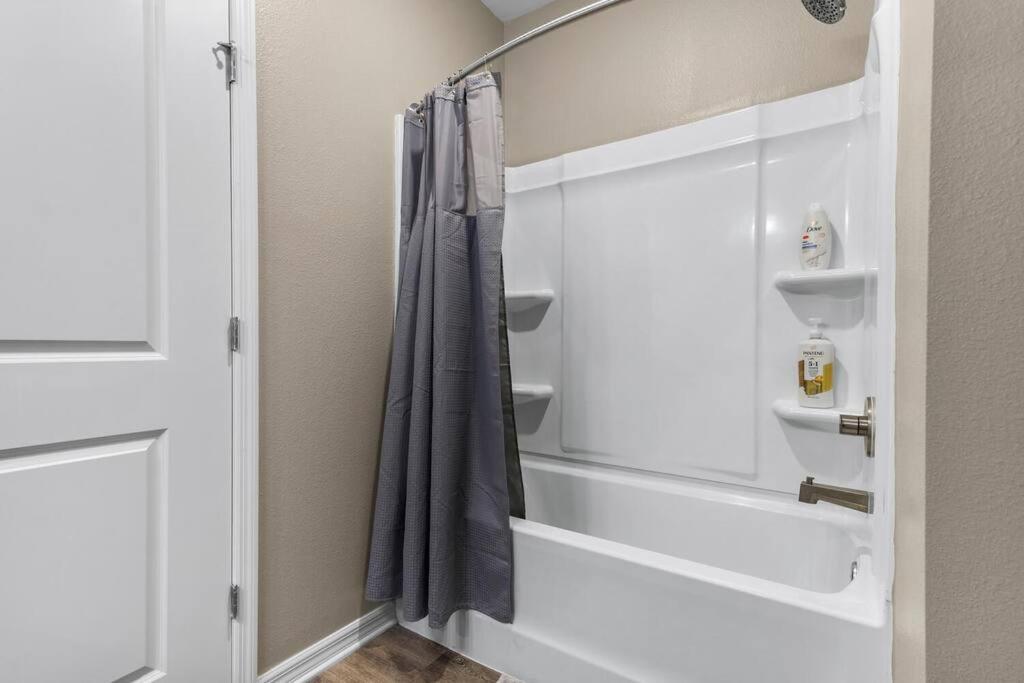 Elegant 2 Bedroom/2 Bath Condo With All Amenities Мельбурн Екстер'єр фото